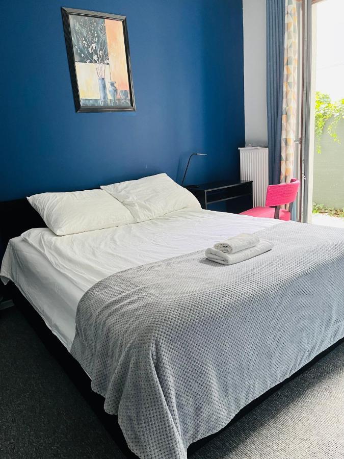 Airport Comfy Guest Home Varşovia Exterior foto
