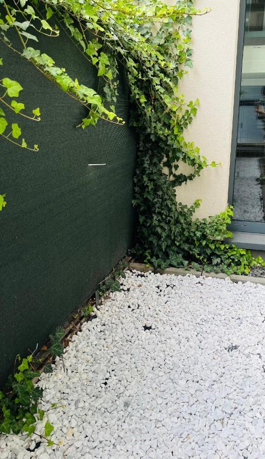 Airport Comfy Guest Home Varşovia Exterior foto