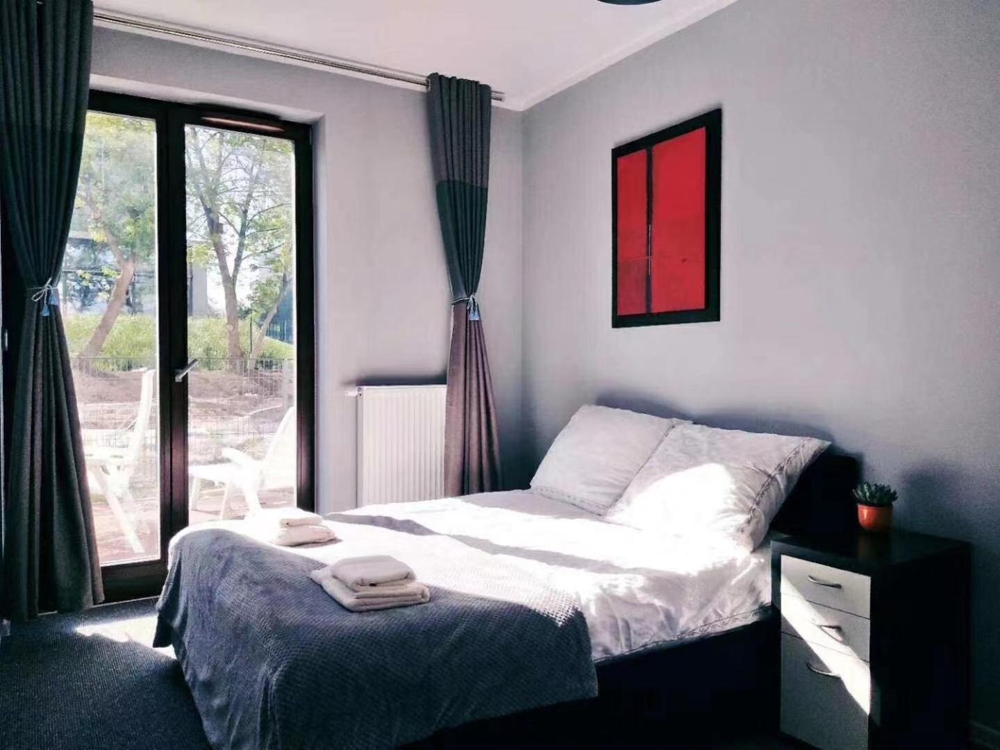 Airport Comfy Guest Home Varşovia Exterior foto